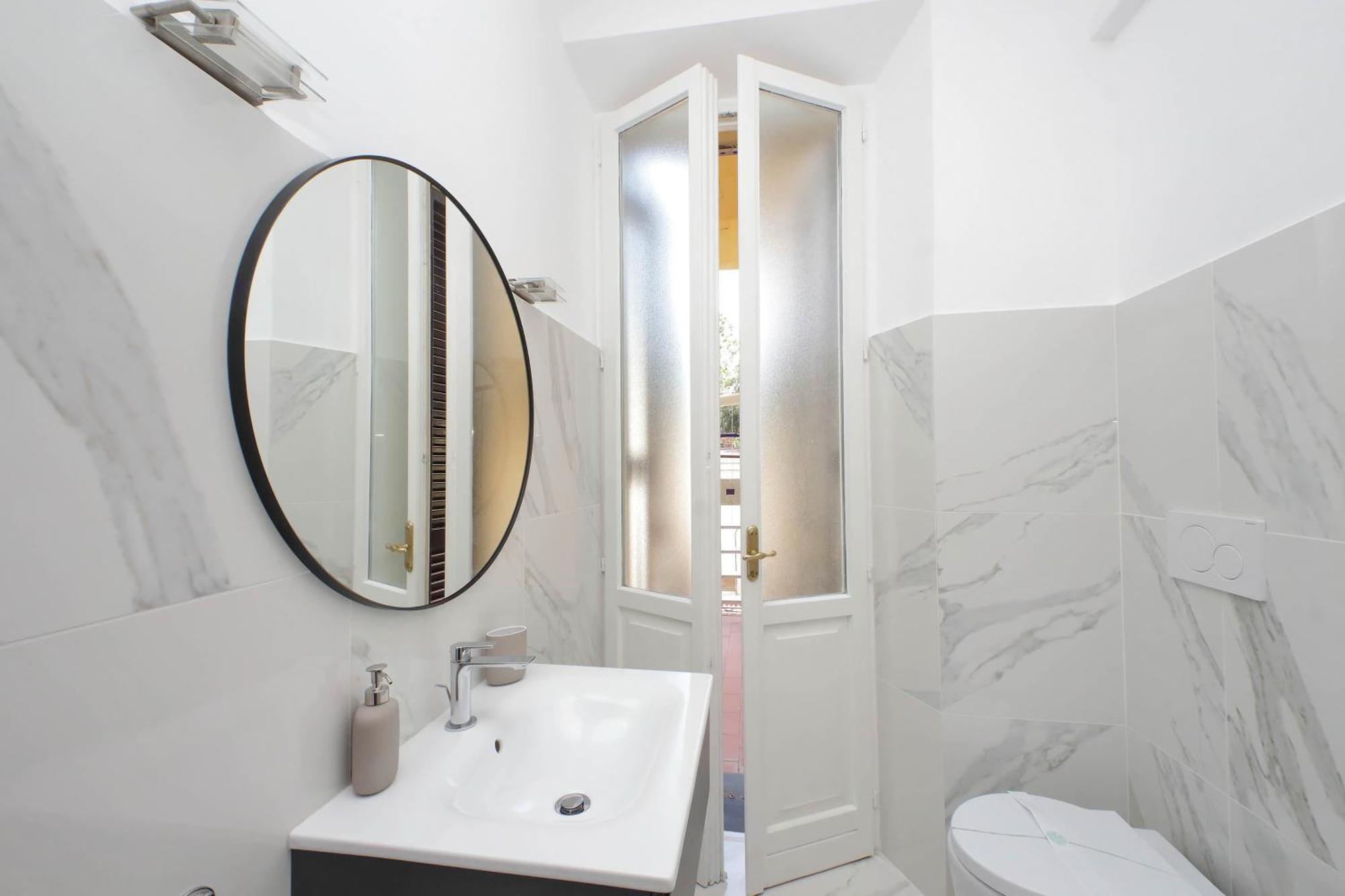 Ych-Comfortable 2 Bedrooms Flat Near Colosseum Ρώμη Εξωτερικό φωτογραφία