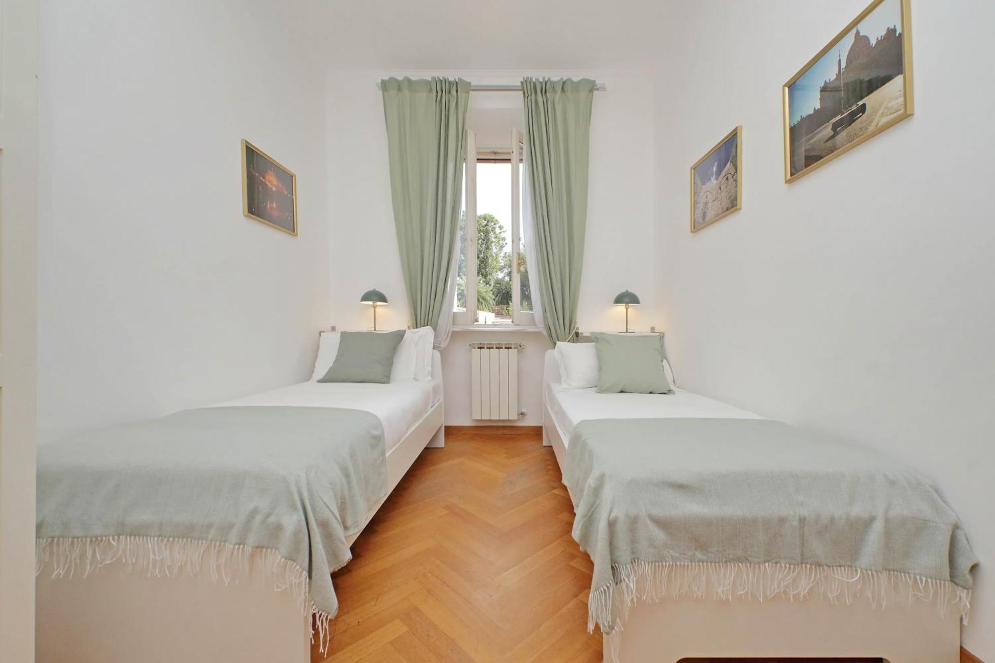 Ych-Comfortable 2 Bedrooms Flat Near Colosseum Ρώμη Εξωτερικό φωτογραφία