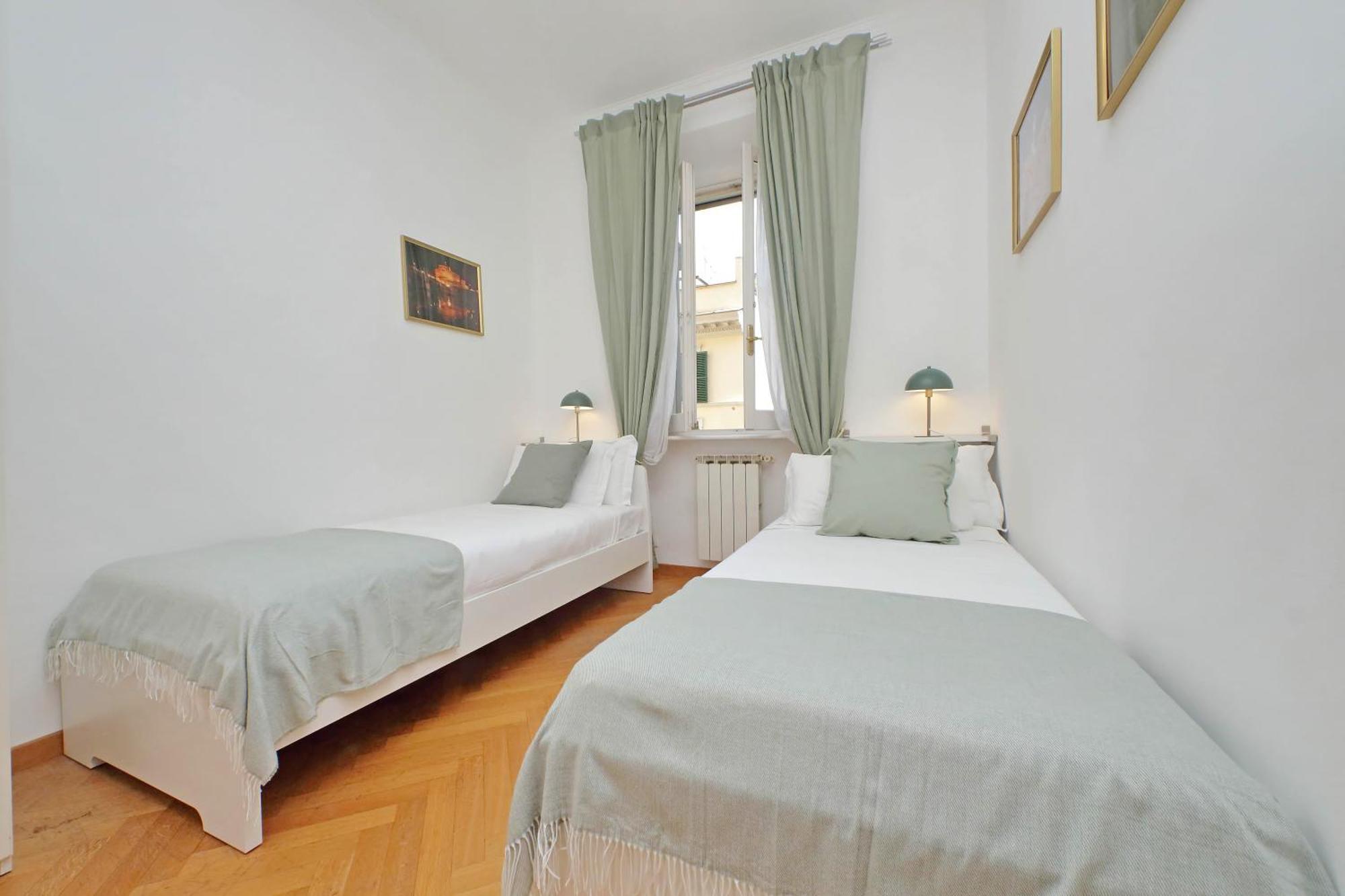 Ych-Comfortable 2 Bedrooms Flat Near Colosseum Ρώμη Εξωτερικό φωτογραφία