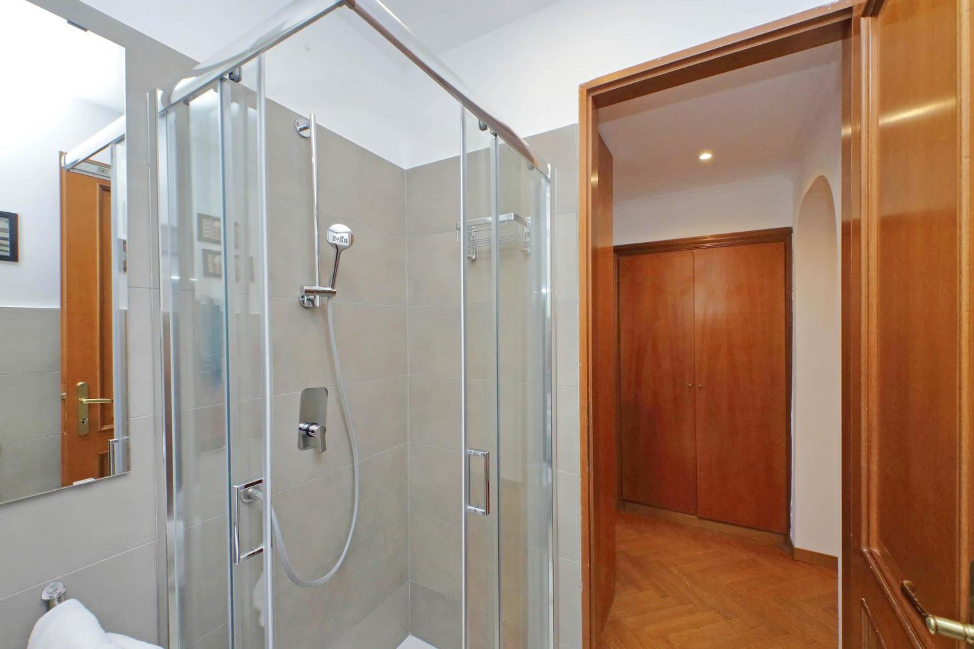 Ych-Comfortable 2 Bedrooms Flat Near Colosseum Ρώμη Εξωτερικό φωτογραφία